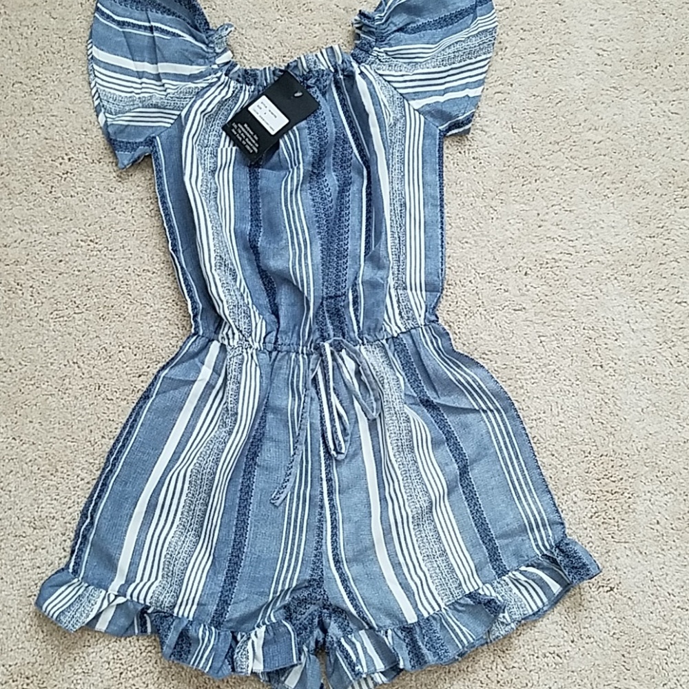 Romper - Picture 2 of 4